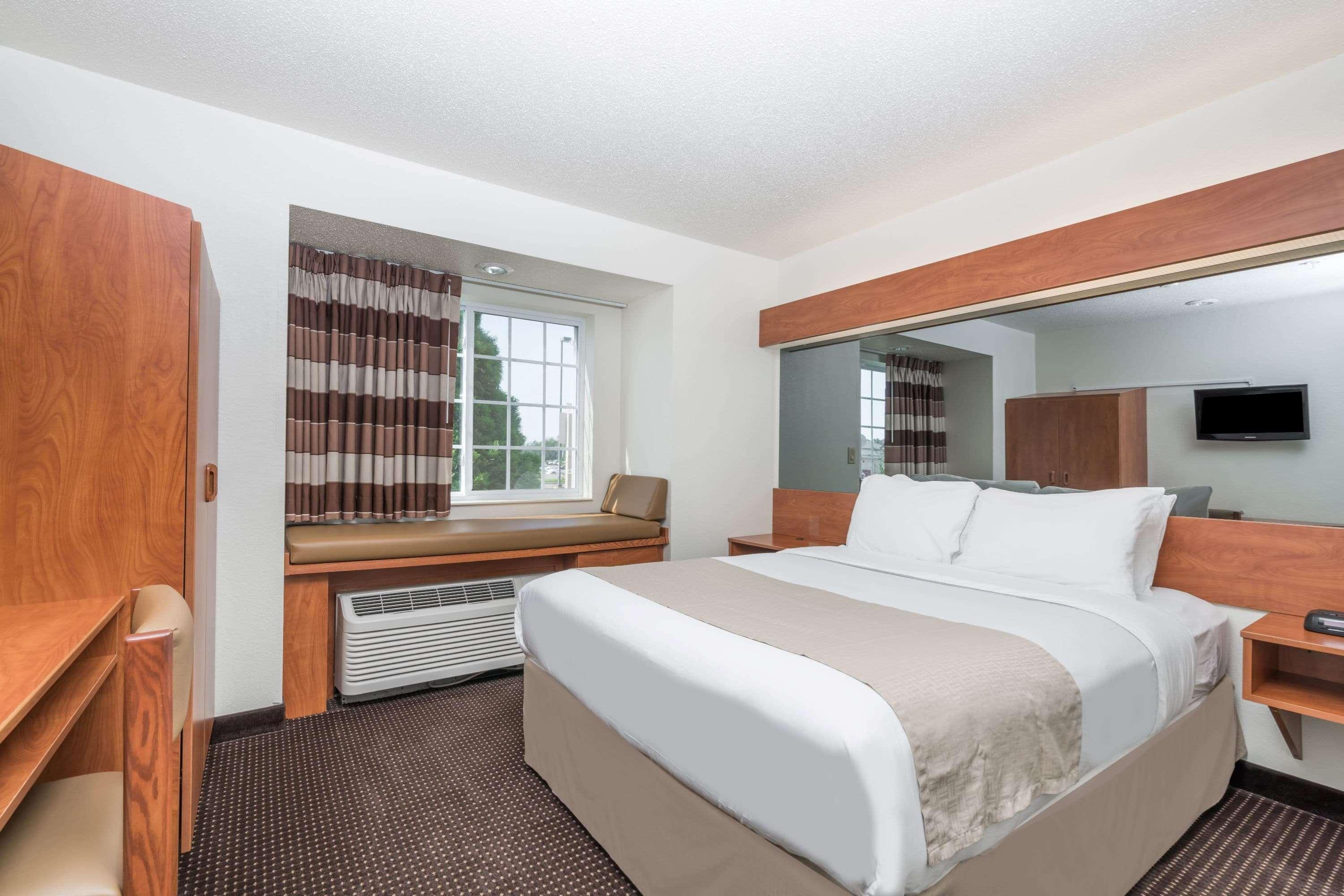 Microtel Inn & Suites By Wyndham Rice Lake Экстерьер фото