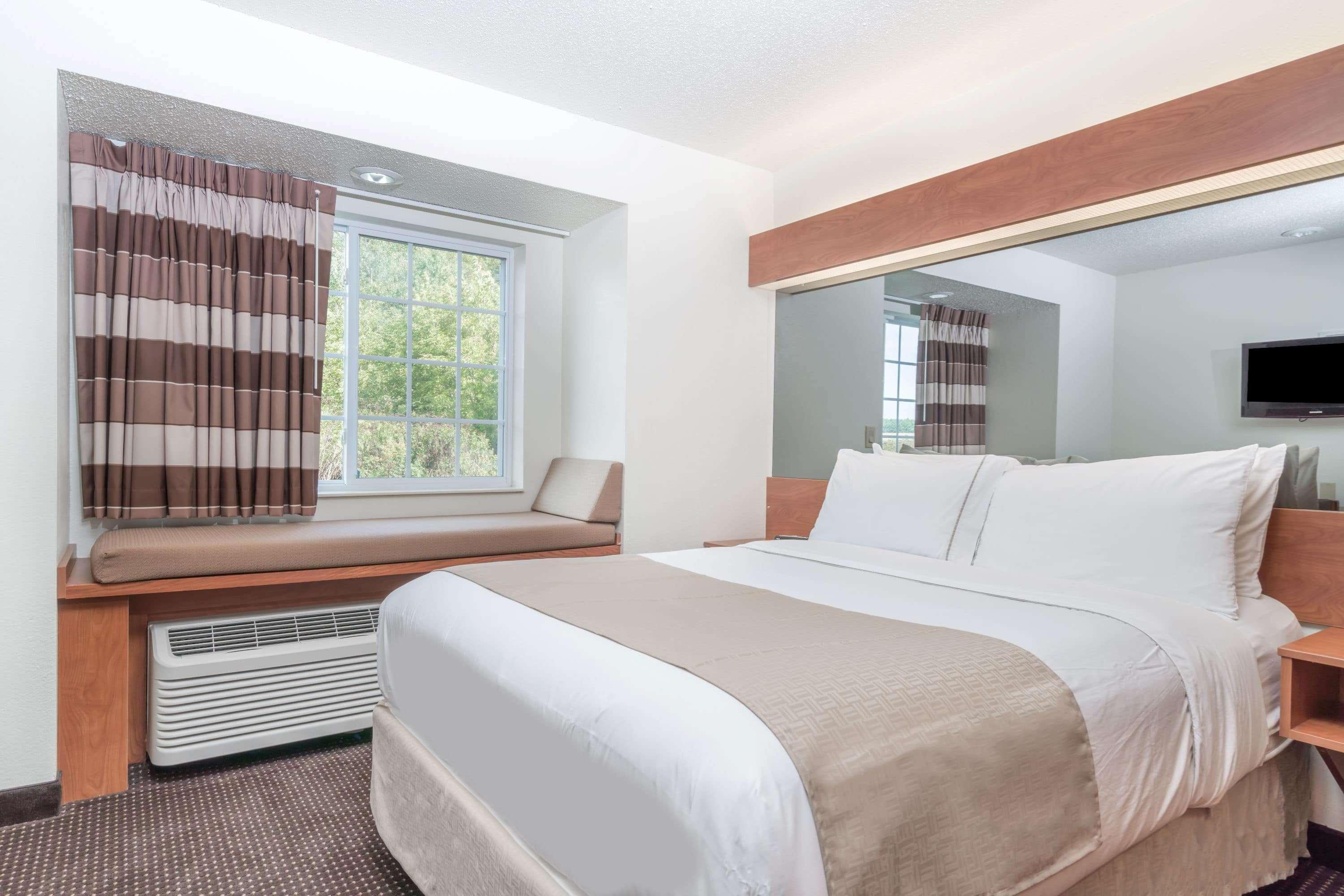 Microtel Inn & Suites By Wyndham Rice Lake Экстерьер фото