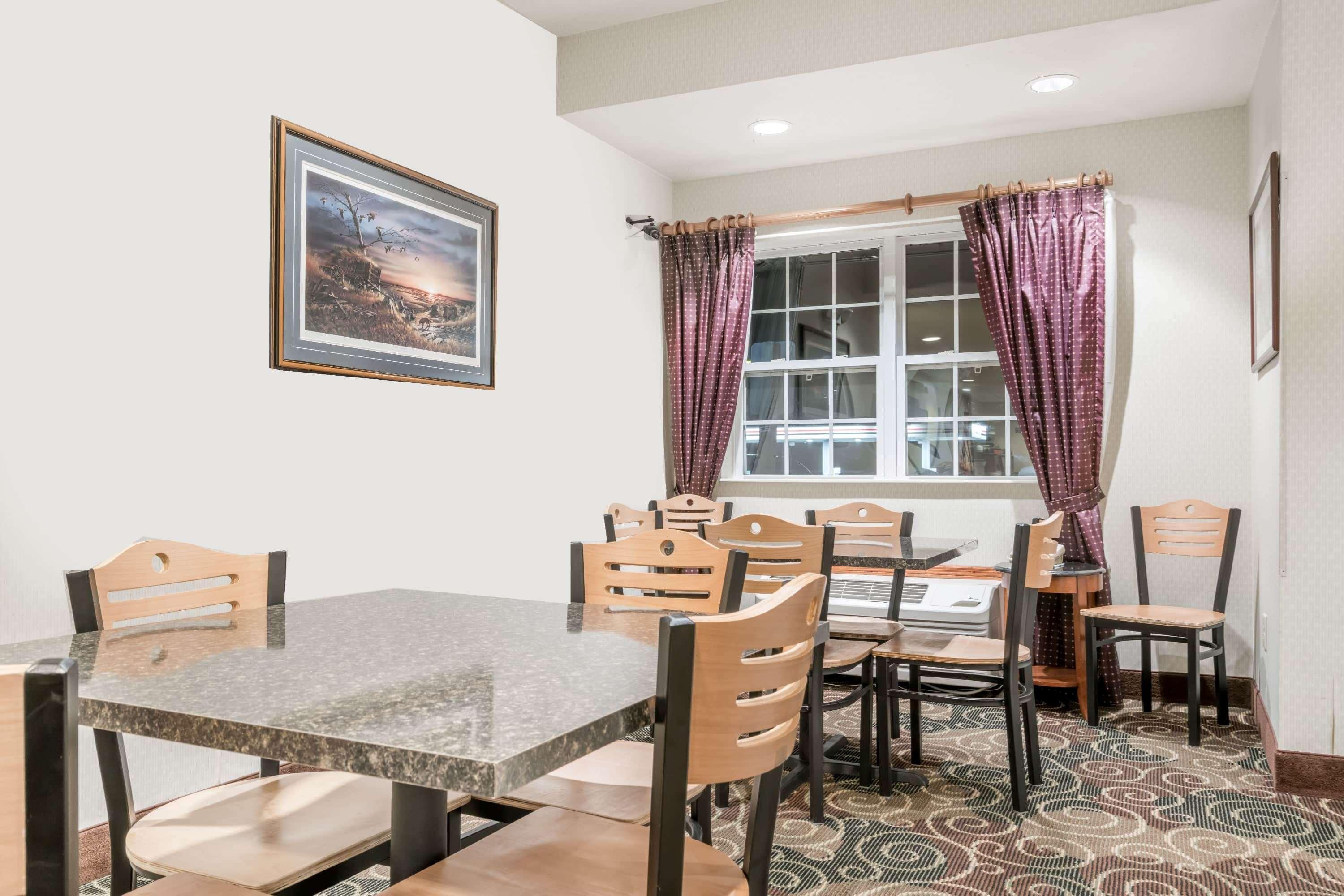 Microtel Inn & Suites By Wyndham Rice Lake Экстерьер фото