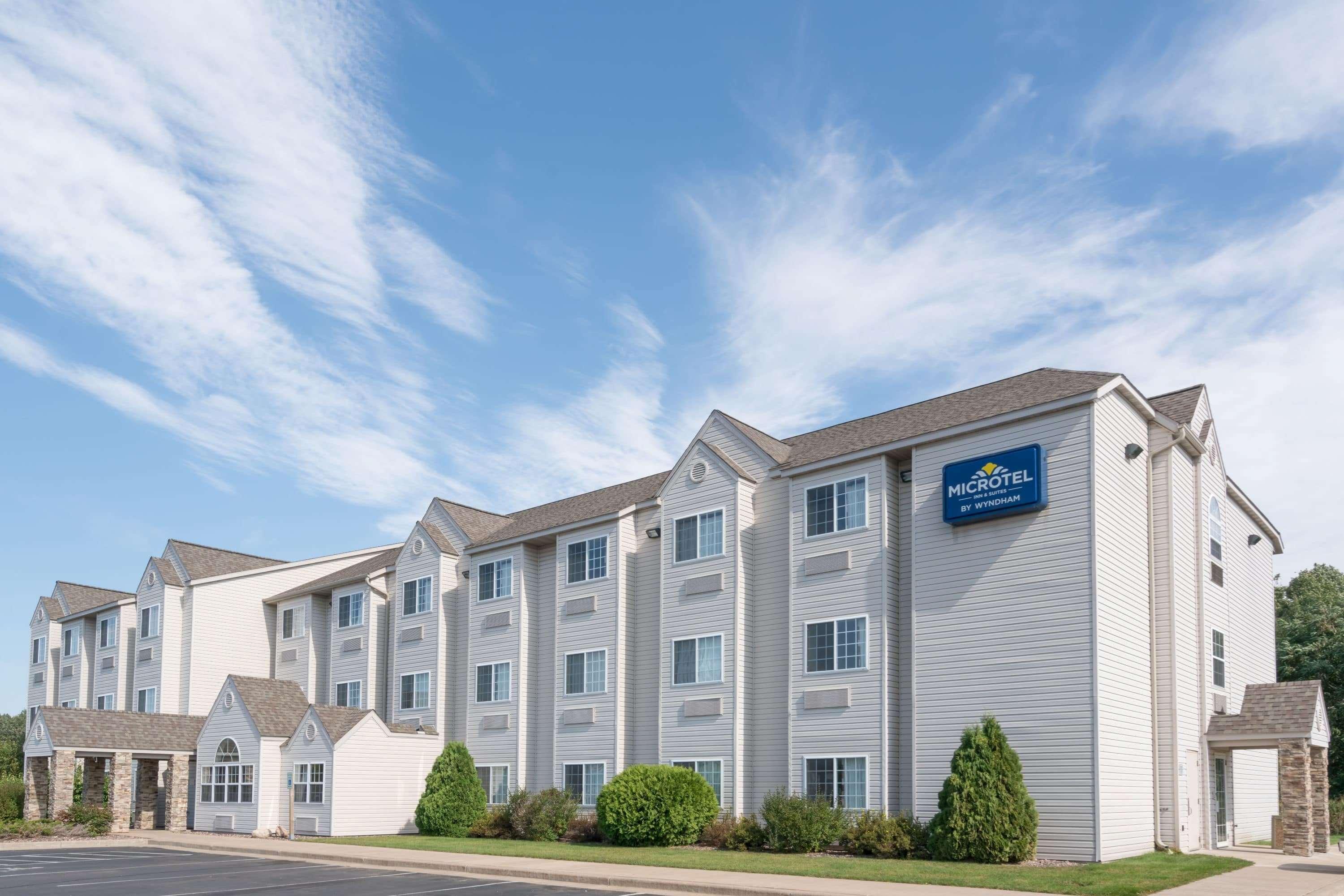 Microtel Inn & Suites By Wyndham Rice Lake Экстерьер фото
