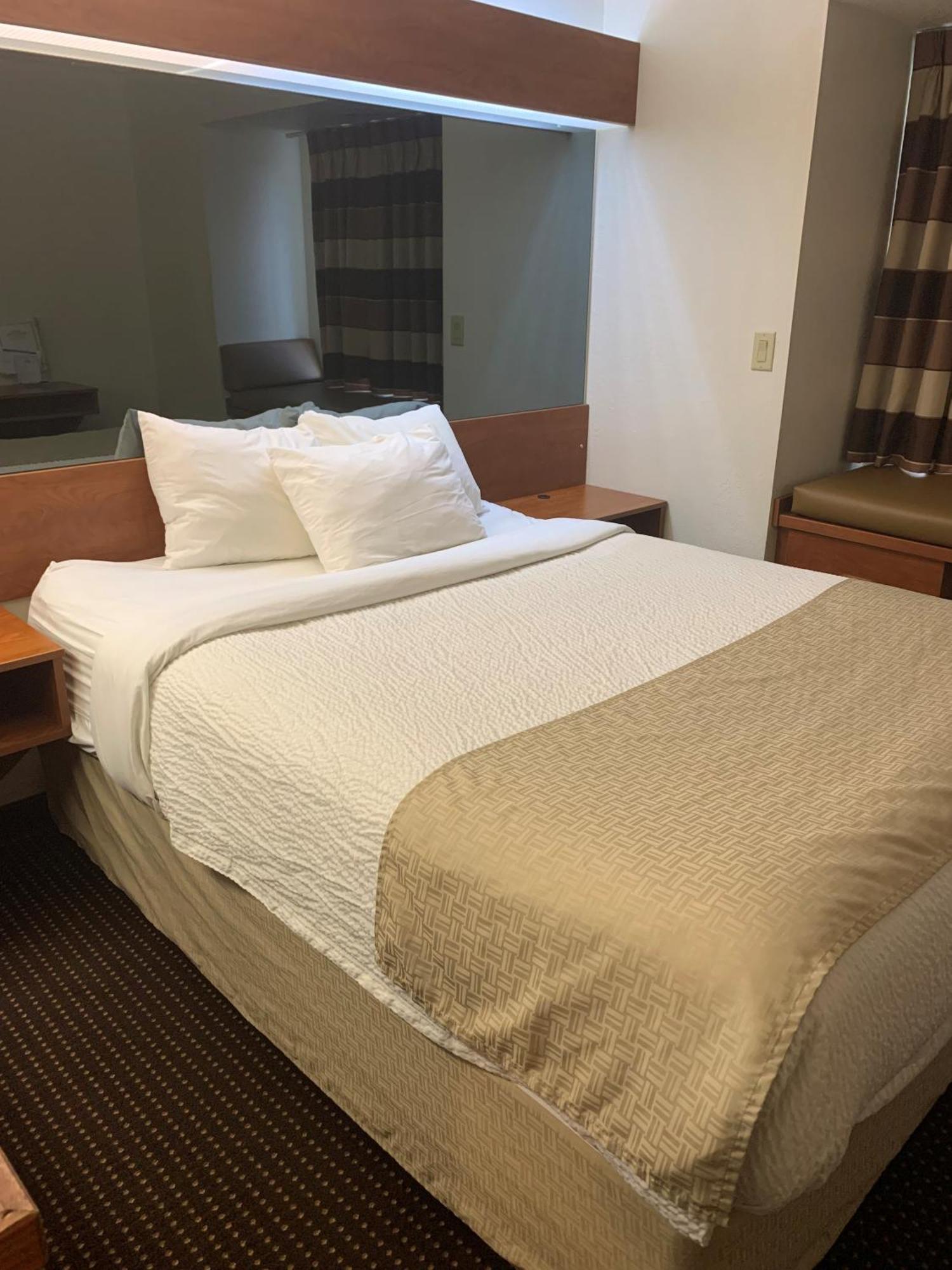 Microtel Inn & Suites By Wyndham Rice Lake Экстерьер фото