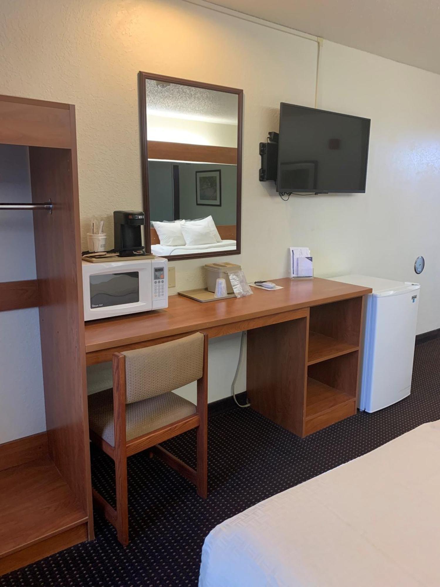 Microtel Inn & Suites By Wyndham Rice Lake Экстерьер фото