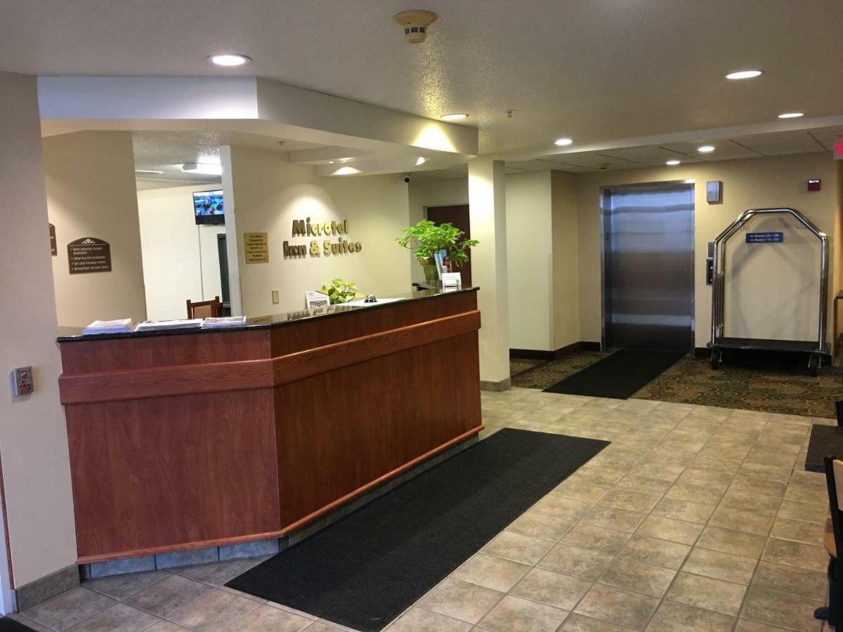 Microtel Inn & Suites By Wyndham Rice Lake Экстерьер фото
